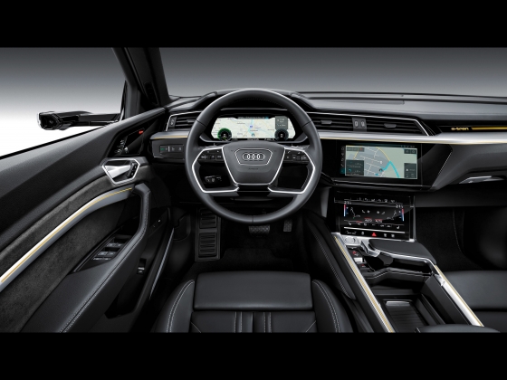 Audi e-tron [2019] 005