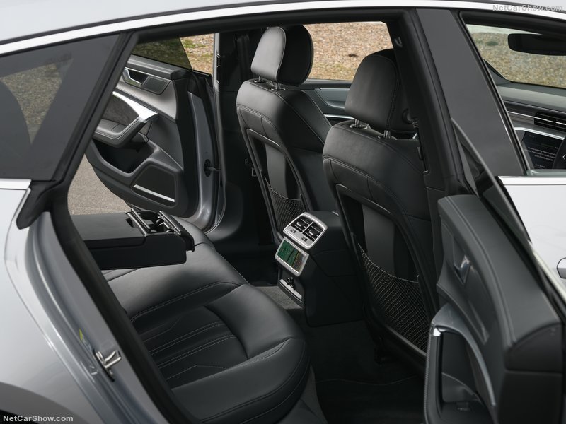 Audi-A7_Sportback_UK-Version-2018-800-24.jpg