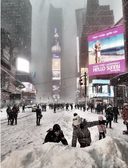 【画像】大雪のニューヨークで日常生活が大変な事になっている様子！の画像（11枚目）