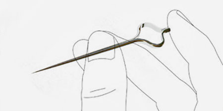 【画像】誰でも簡単に針の穴に糸を通せる針が凄い！！の画像（1枚目）