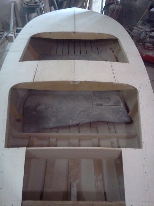 木製のボートの画像（11枚目）