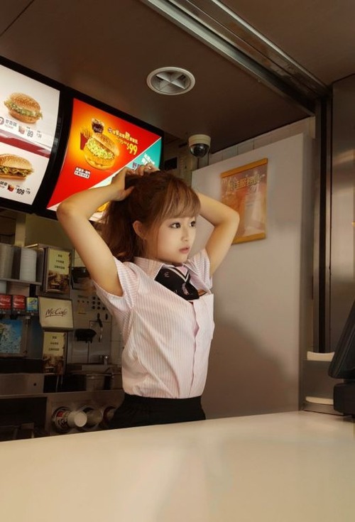 台湾のマクドナルドの女の子が！凄まじく可愛い！！の画像（4枚目）