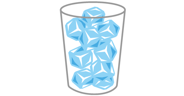 氷の入ったグラス