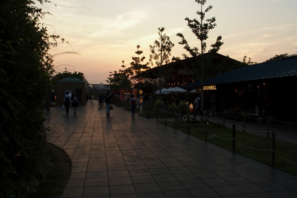 黄昏の天王寺公園