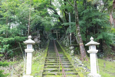 ①登り口の白石神社＠熊川城跡