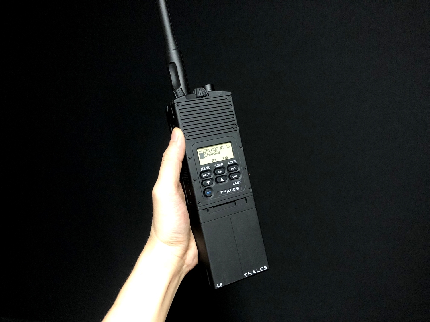 ホワイトブラウン PRC152ダミーラジオ(アンプ付き) (実コネＥ型PTT