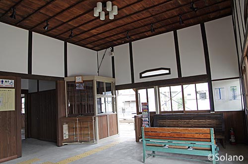 福井鉄道・北府駅、駅舎改修後の待合室