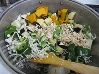 野菜スープを作ります。夏バージョンです。