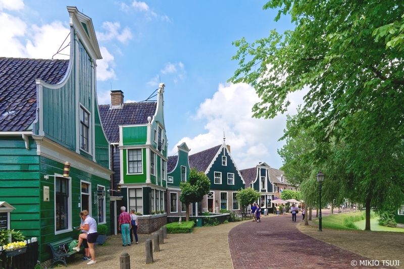 絶景探しの旅 - 0678 オランダのデコラティブな飾り屋根 （オランダ 北ホラント州ザーンダム）